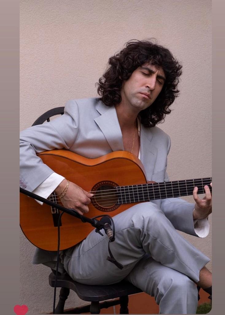 Rafael Ulecia performing live at the opening